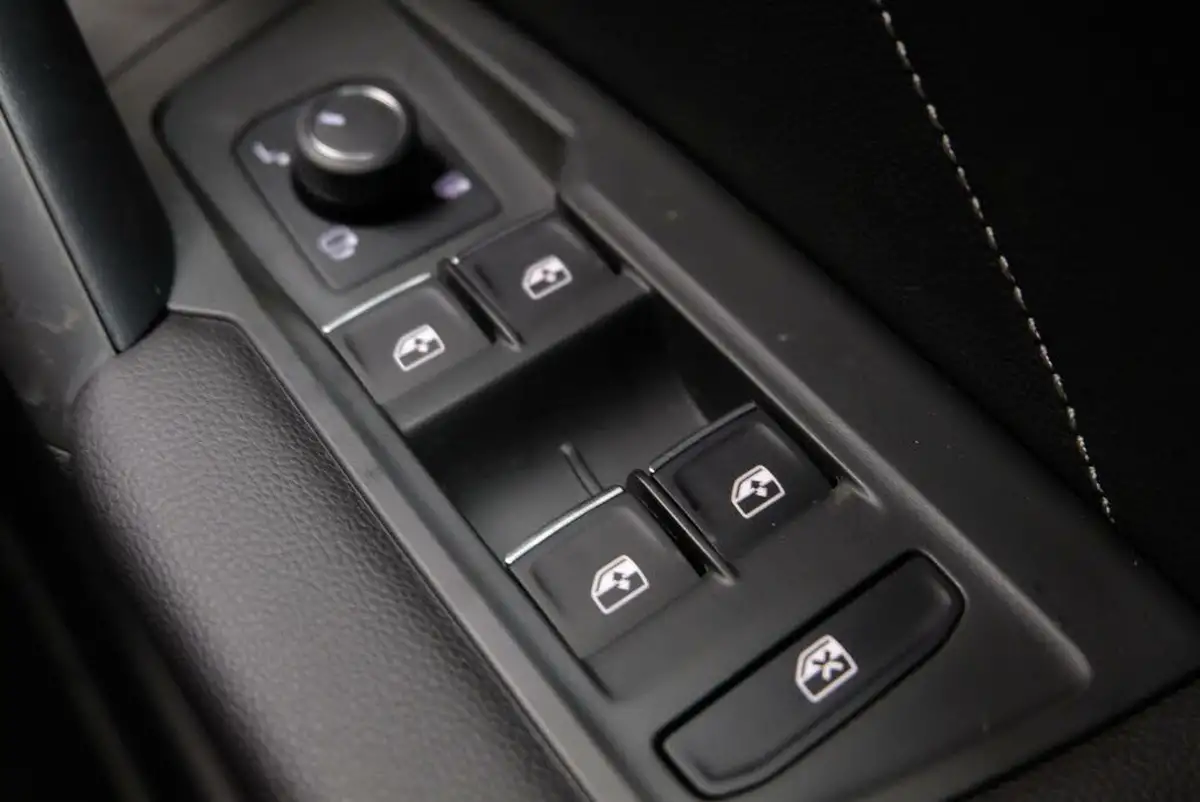 2024-volkswagen-tiguan-allspace-20-tsi-r-line-245ps-evo-big-36
