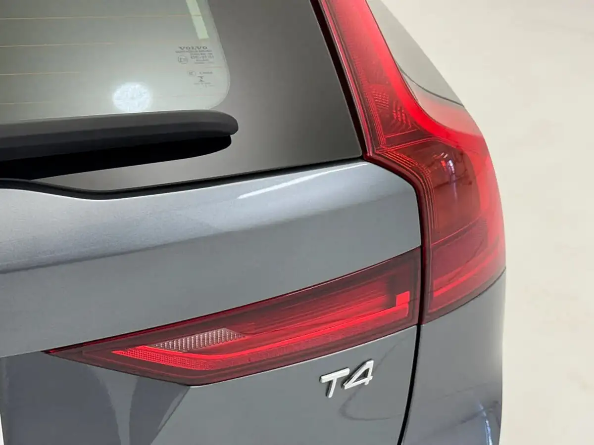 2019-volvo-v90-20-t4-momentum-plus-big-31