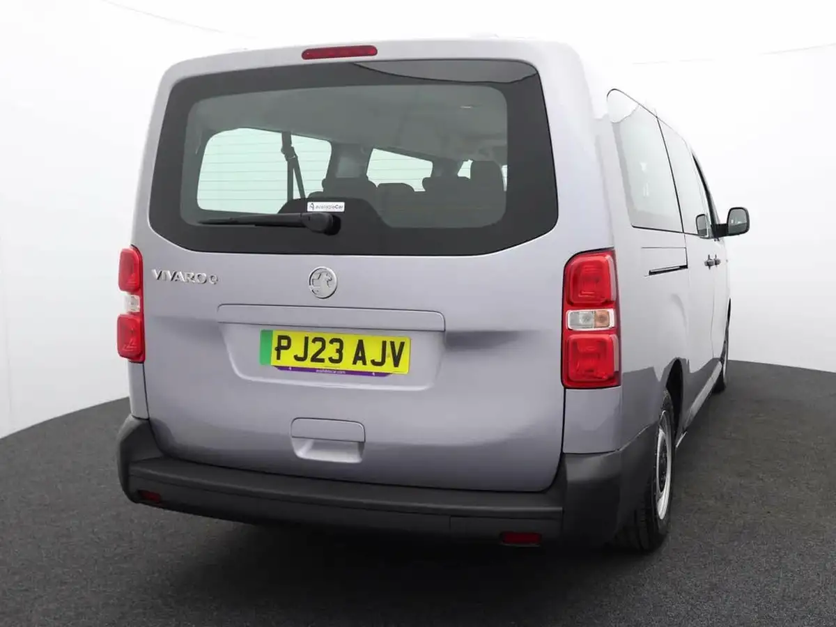 2023-vauxhall-vivaro-life-e-combi-l-big-5