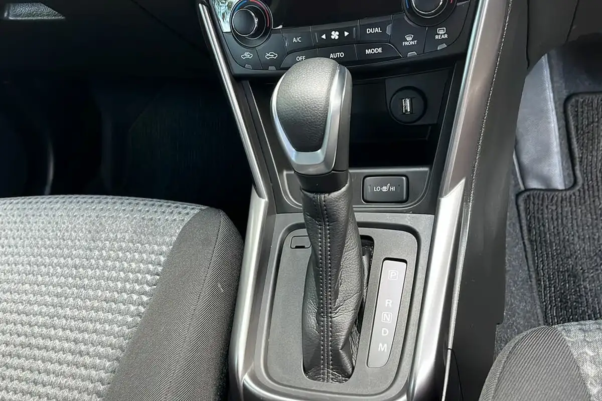 2024-suzuki-s-cross-15-motion-big-16