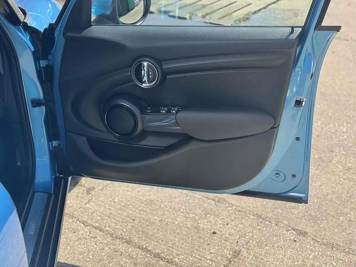 2017-mini-cooper-15-cooper-ss-hatchback-5d-auto-big-31