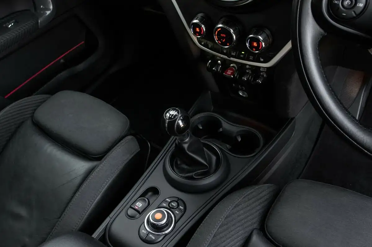 2018-mini-countryman-20-cooper-s-ss-big-29