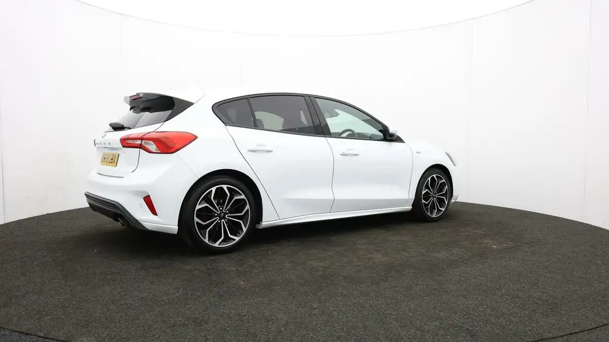 2019-ford-focus-10t-st-line-x-hatchback-big-34