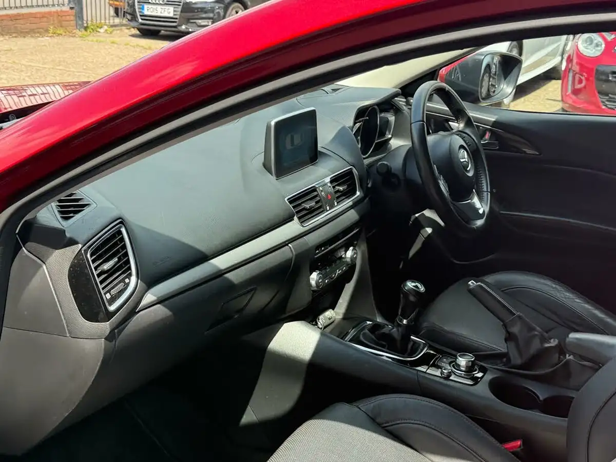 2014-mazda-mazda3-20-sport-nav-165ps-hatchback-5d-big-47