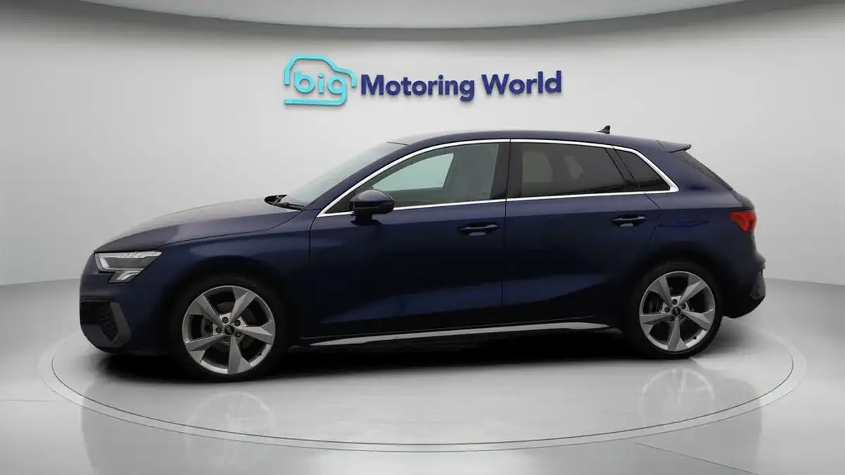 2023-audi-a3-15-35-tfsi-s-line-sportback-5d-big-4