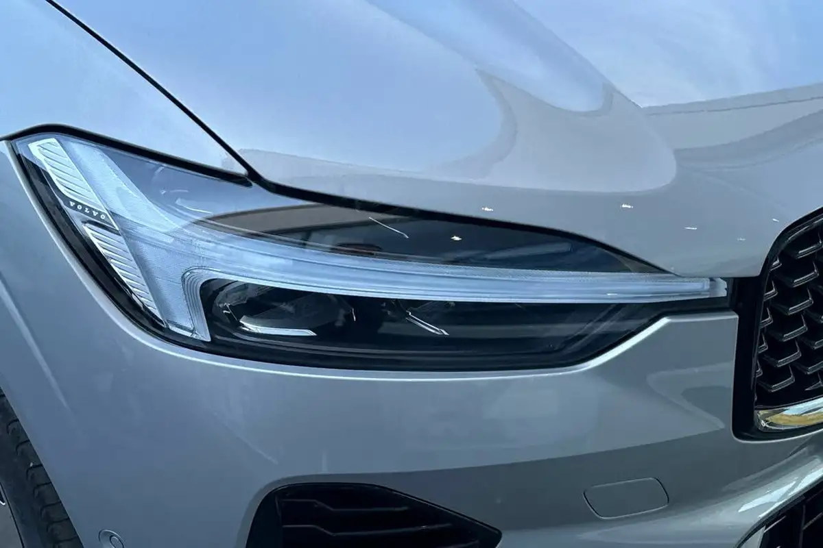 2024-volvo-xc60-20-b5-plus-big-17
