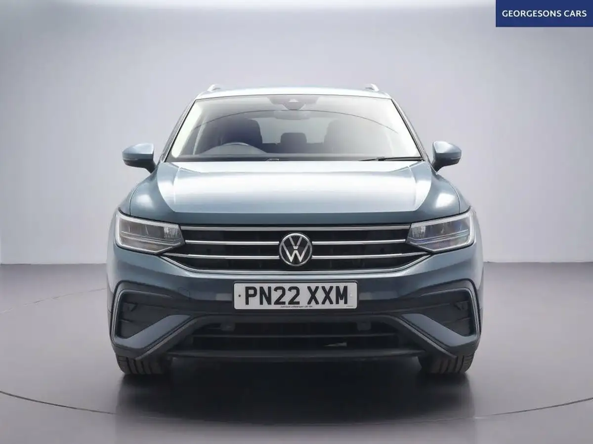 2022-volkswagen-tiguan-allspace-15-tsi-life-big-3