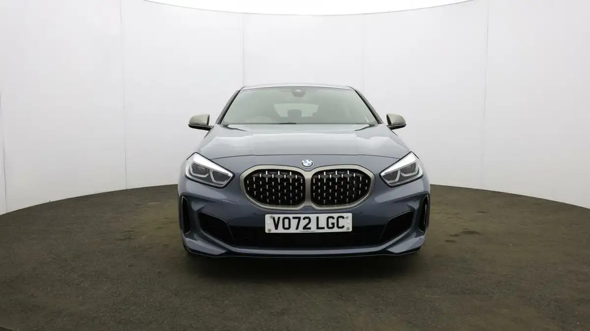 2022-bmw-1-series-20-m135i-xdrive-big-33