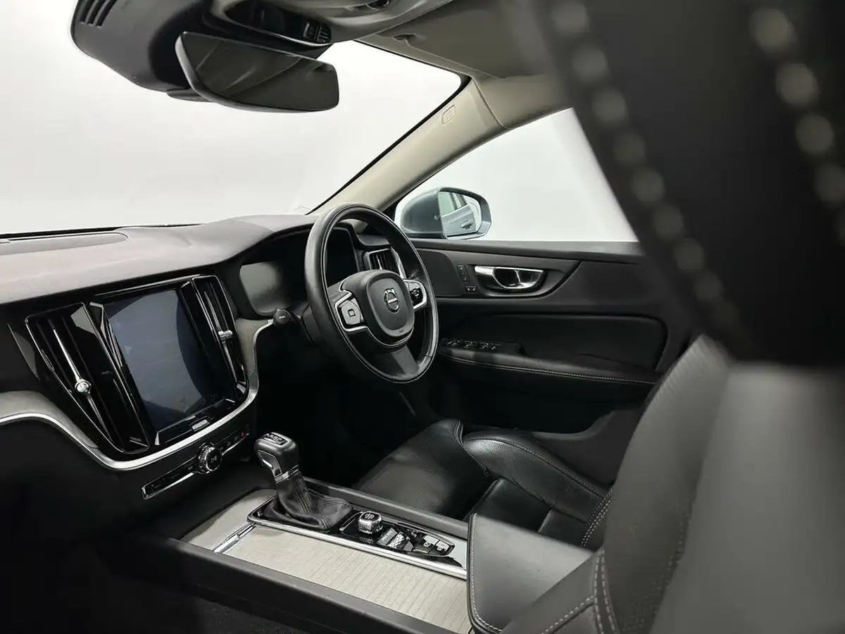 2018-volvo-v60-20td-d4-inscription-pro-geartronic-big-27