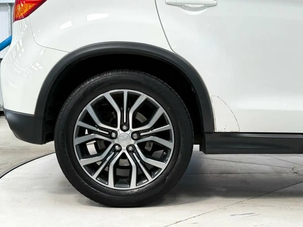 2017-mitsubishi-asx-16-3-big-11