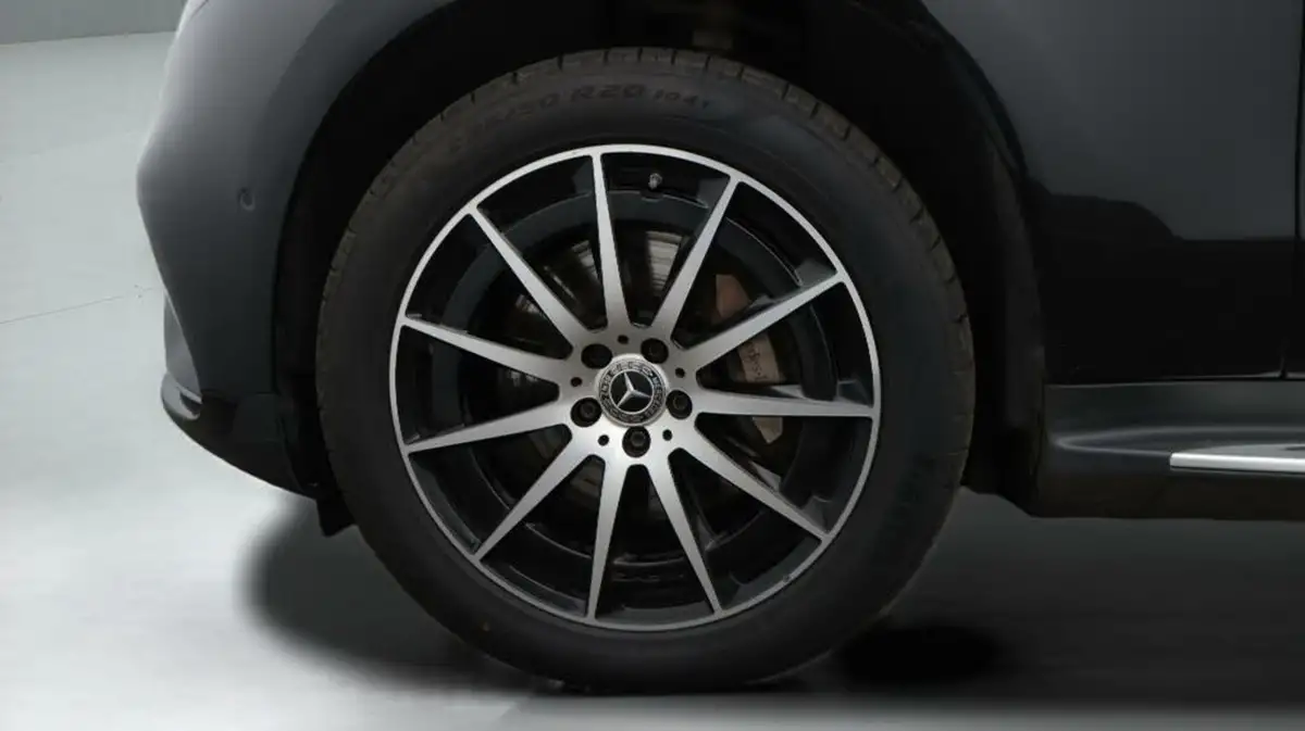 2021-mercedes-benz-eqc-e-eqc-400-amg-line-big-18