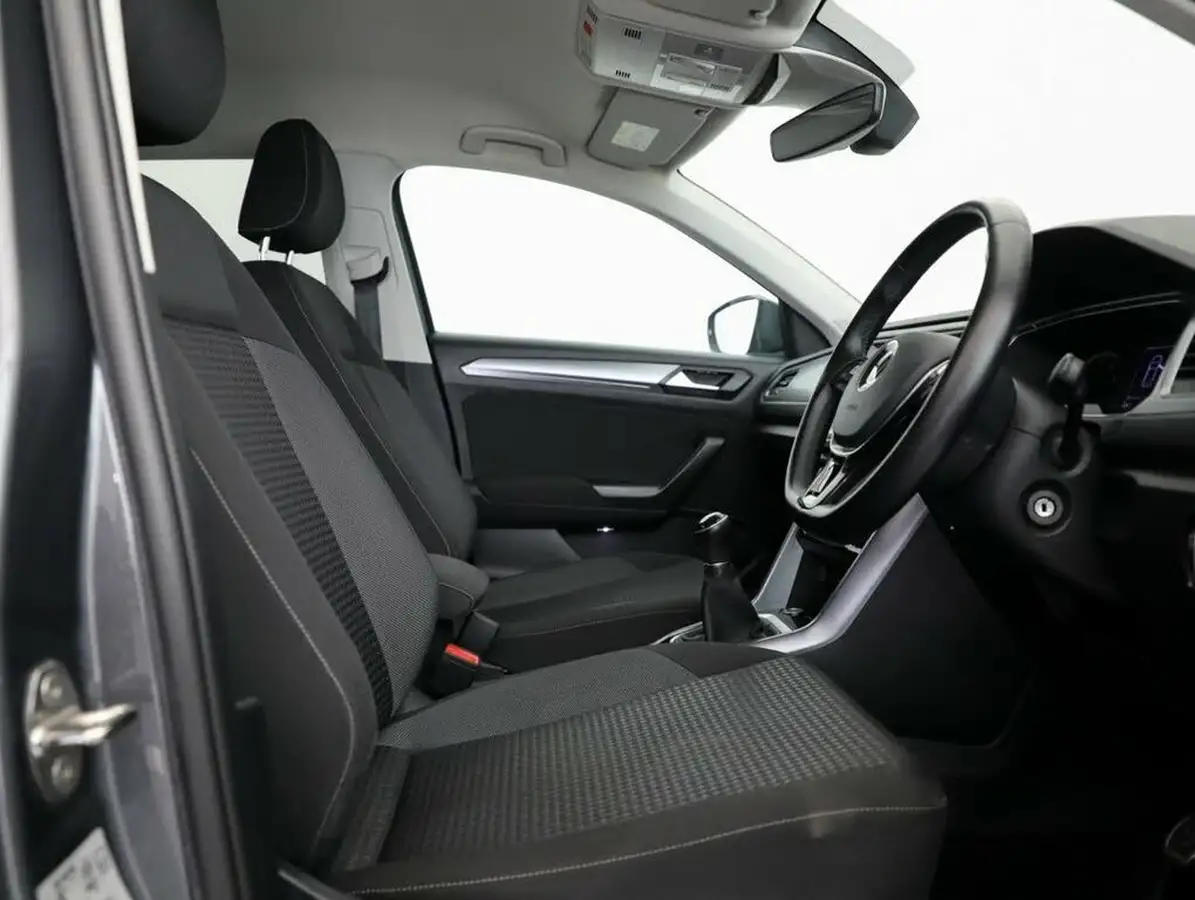 2021-volkswagen-t-roc-10-tsi-active-hatchback-5d-big-18