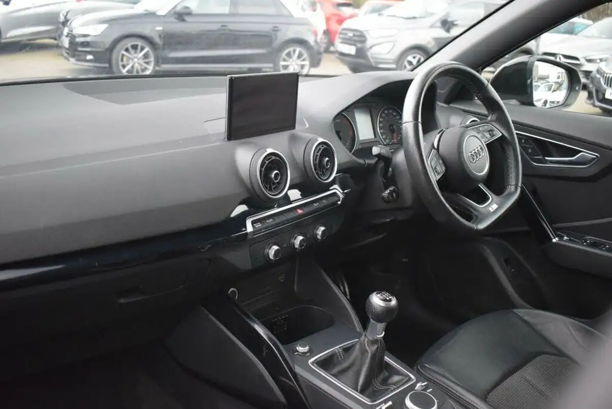 2020-audi-q2-16-30-tdi-black-edition-big-9