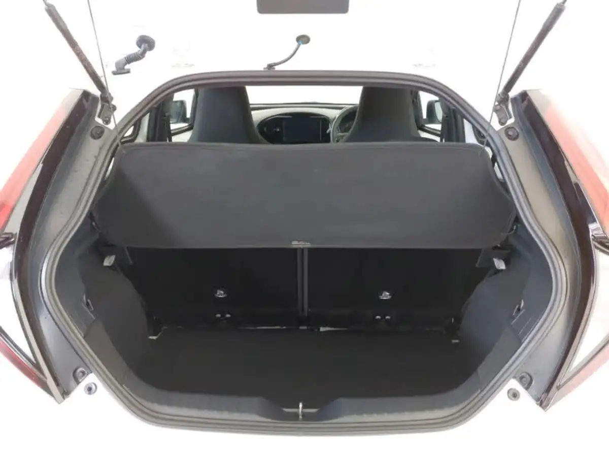 2024-toyota-aygo-x-10-vvt-i-pure-big-7
