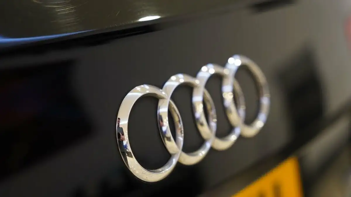 2016-audi-a6-avant-big-19