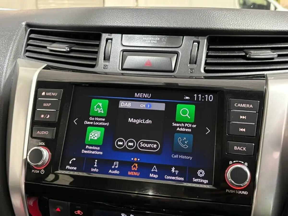 2021-nissan-navara-23dci-tt-tekna-8-navileather-auto-big-18