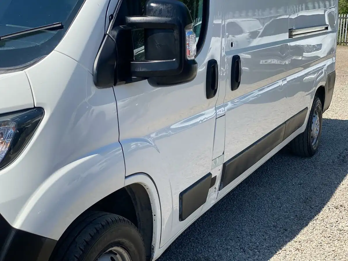 2019-peugeot-boxer-20-bluehdi-professional-335-l3-h2-big-26