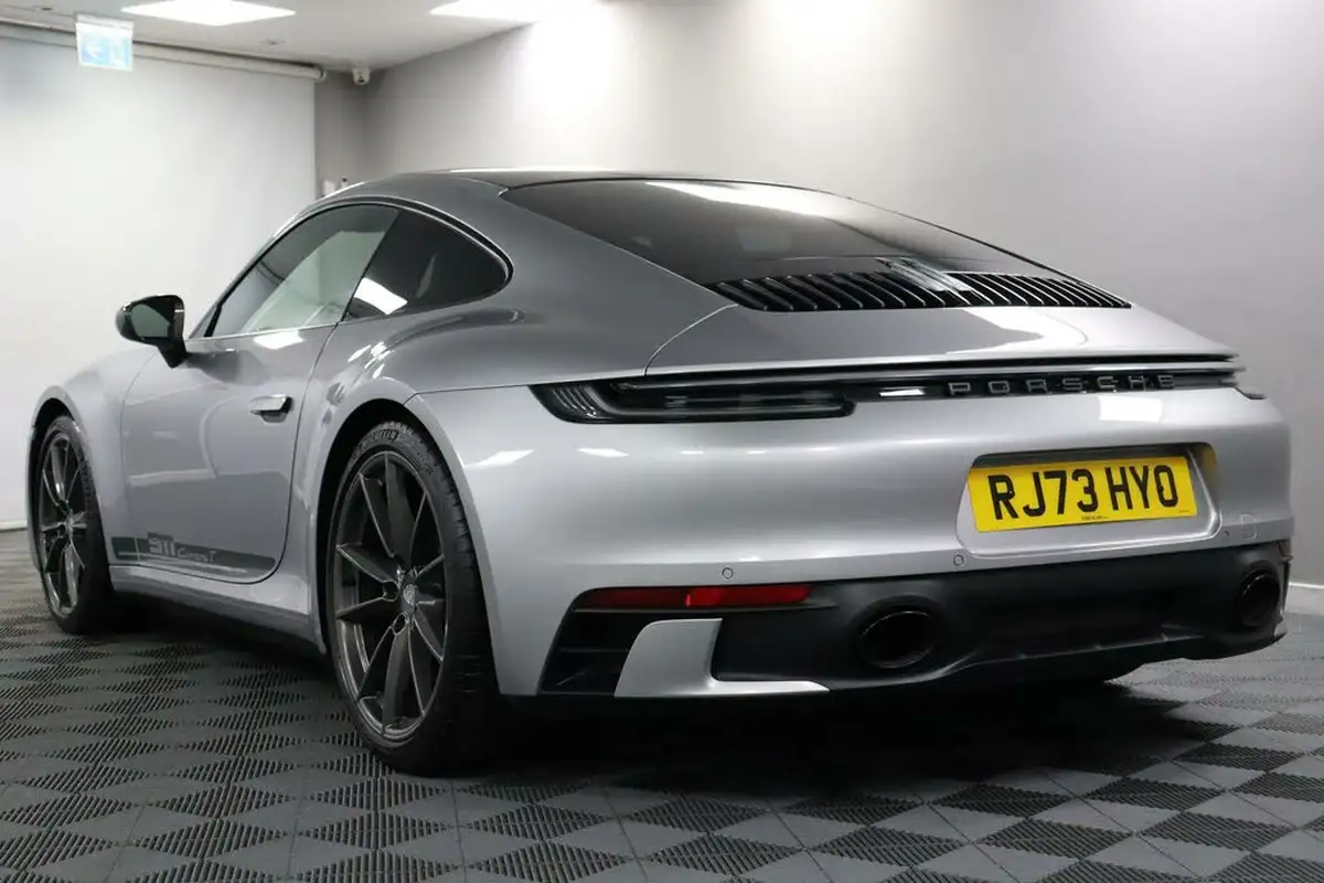 2024-porsche-911-30-carrera-t-385ps-coupe-big-15