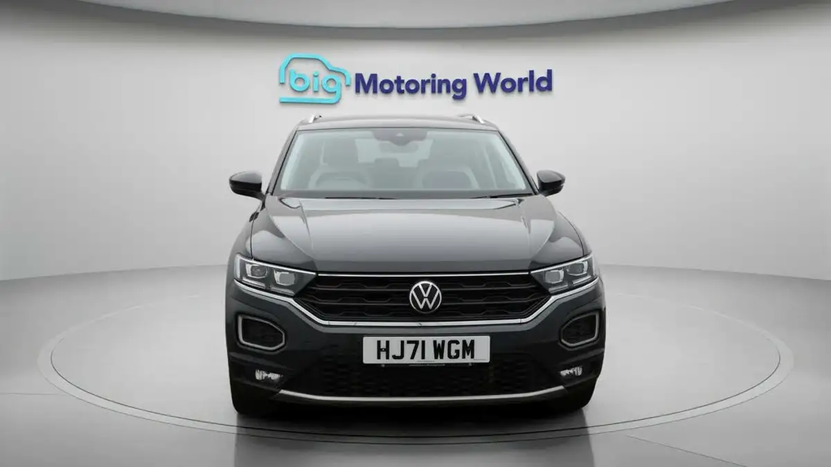2021-volkswagen-t-roc-20-tsi-sel-big-2