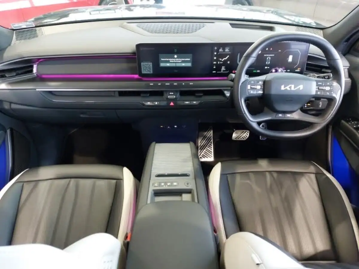 2024-kia-ev9-e-gt-line-s-7-big-2
