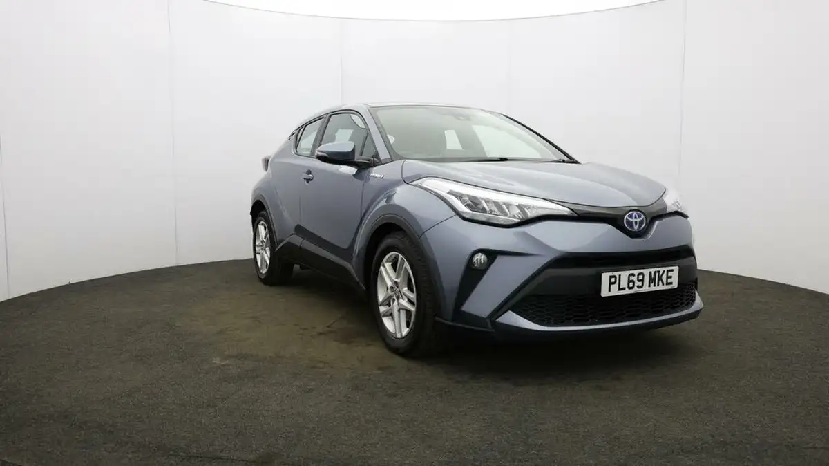 2020-toyota-c-hr-18-vvt-i-icon-parking-pack-big-38