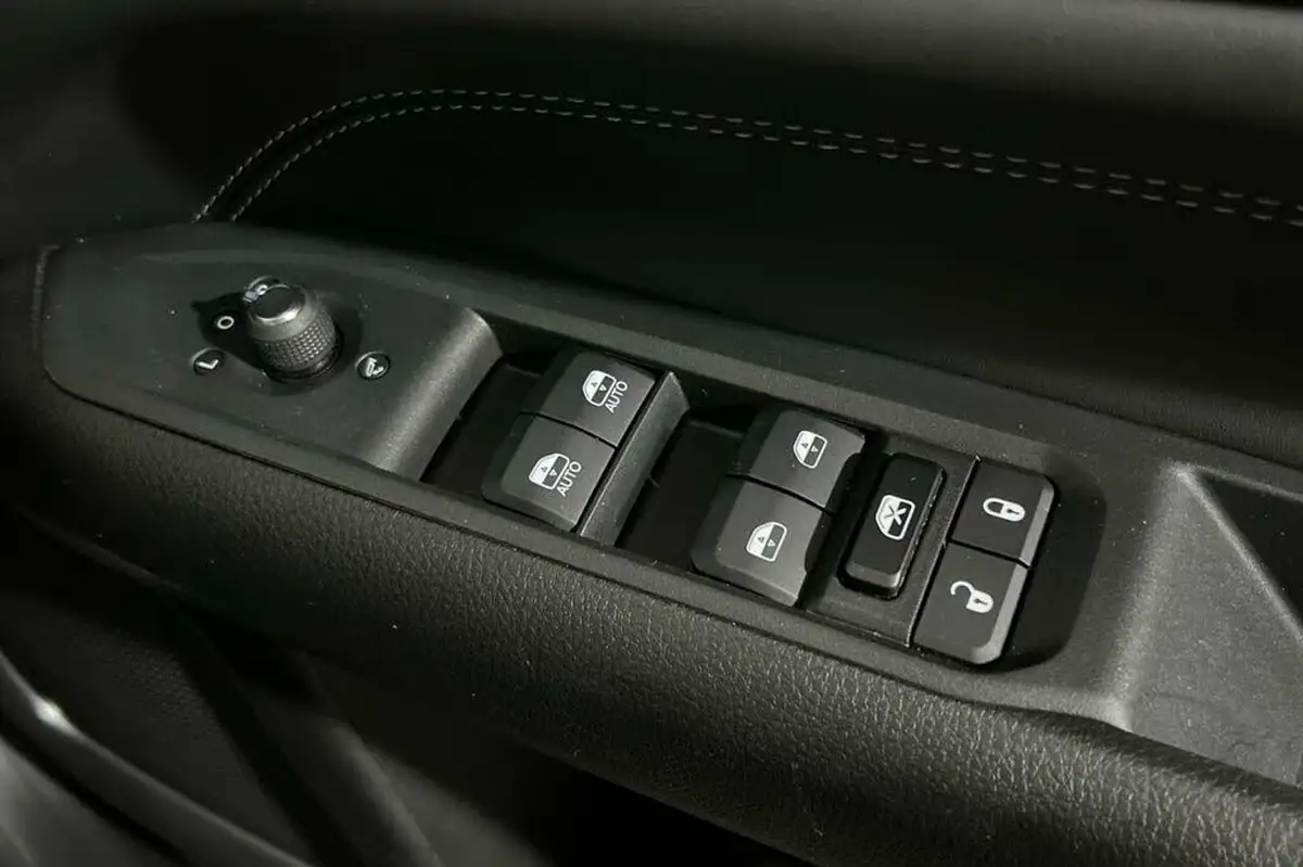 2023-jeep-compass-13-gse-s-big-38