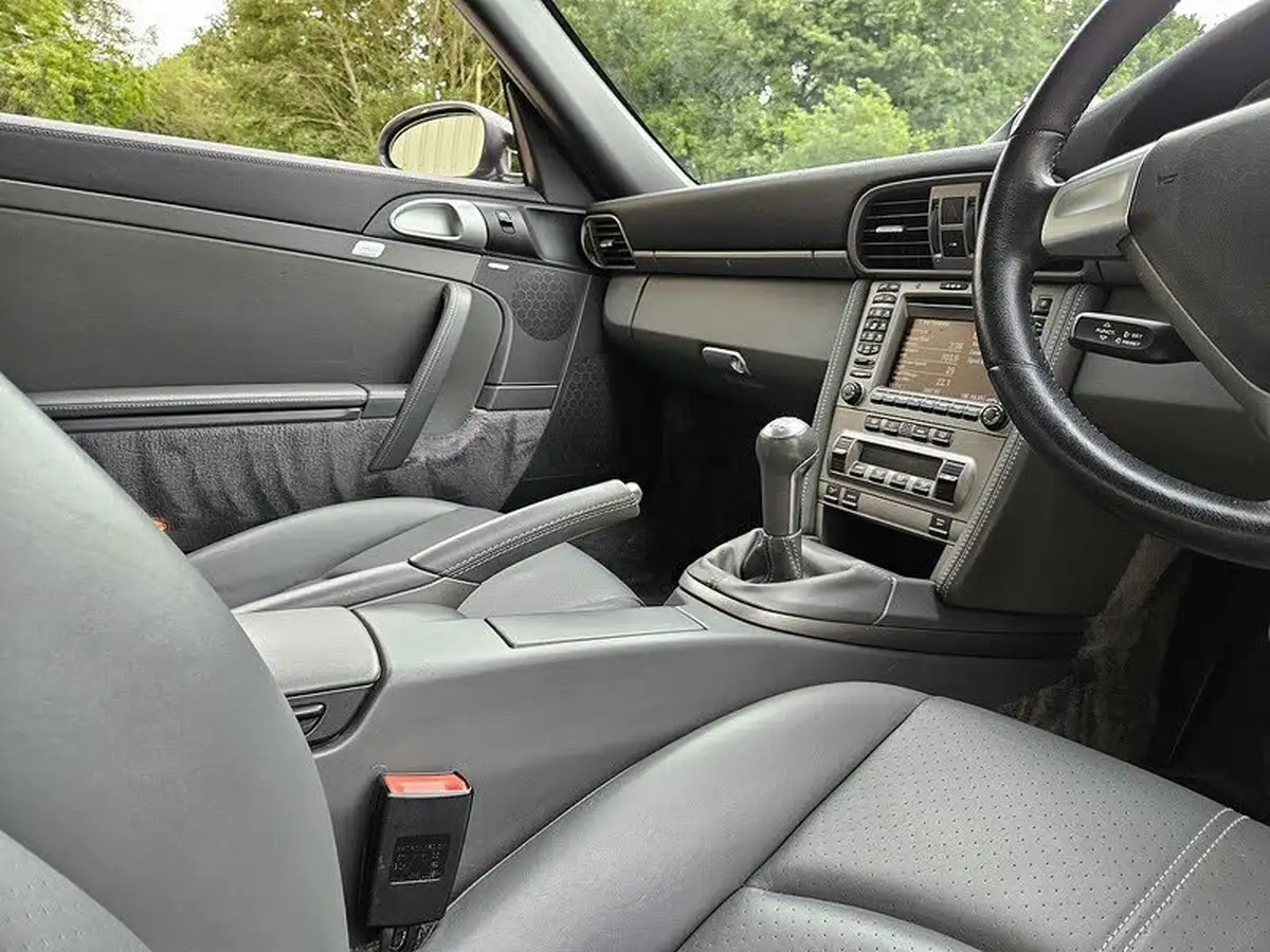 2007-porsche-911-36-carrera-4-coupe-big-12