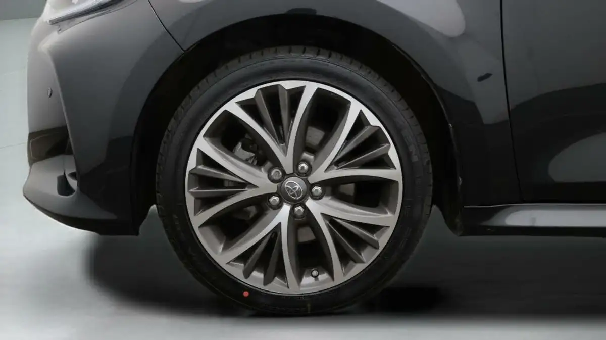 2022-toyota-yaris-15-vvt-i-excel-big-18
