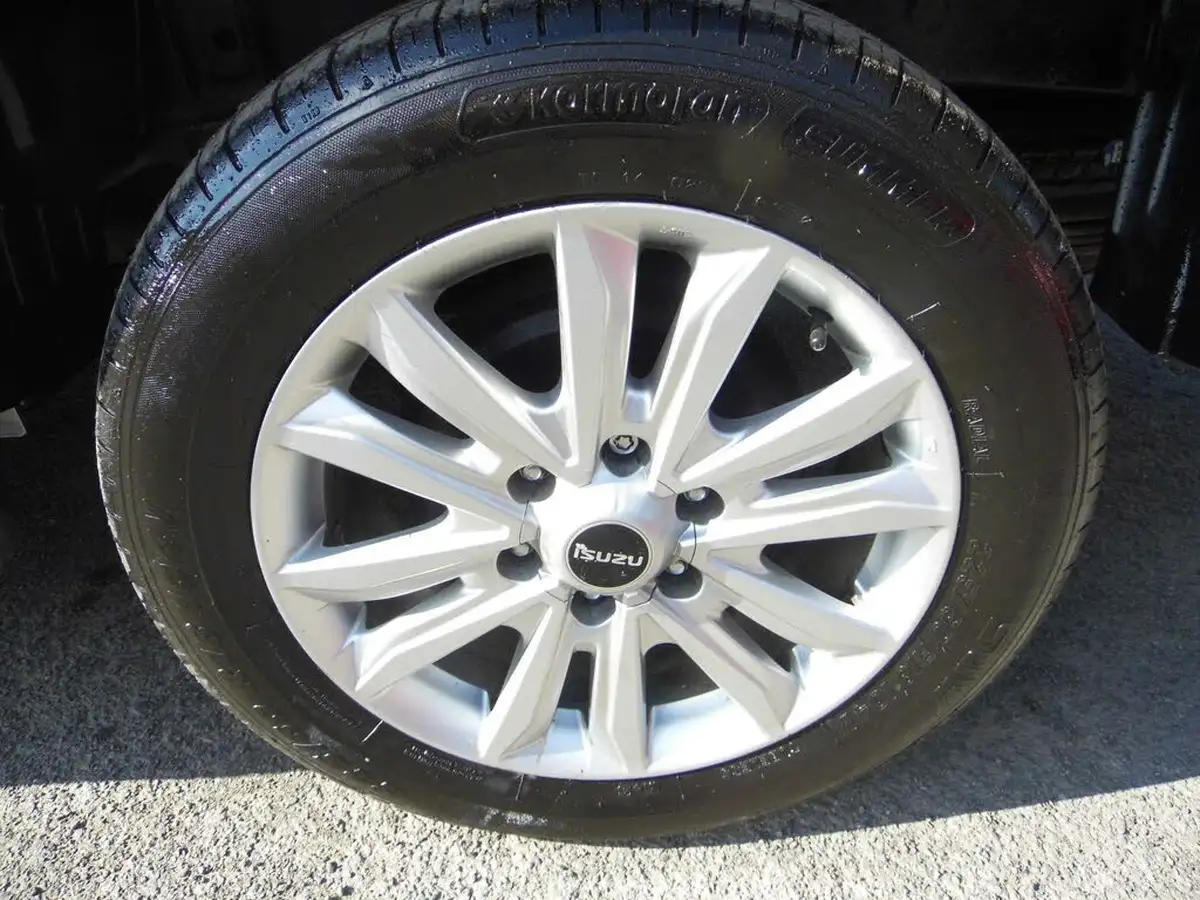 2020-isuzu-d-max-19td-yukon-nav-double-pickup-big-17