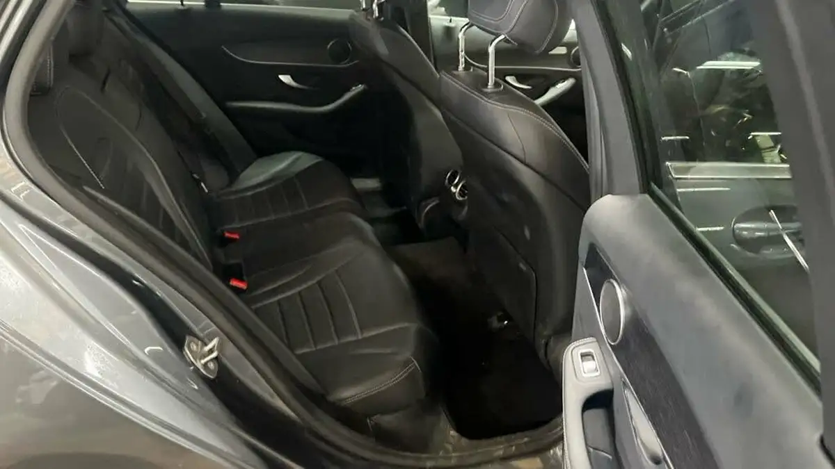2020-mercedes-benz-c-class-20d-c300de-amg-line-edition-estate-5d-big-6