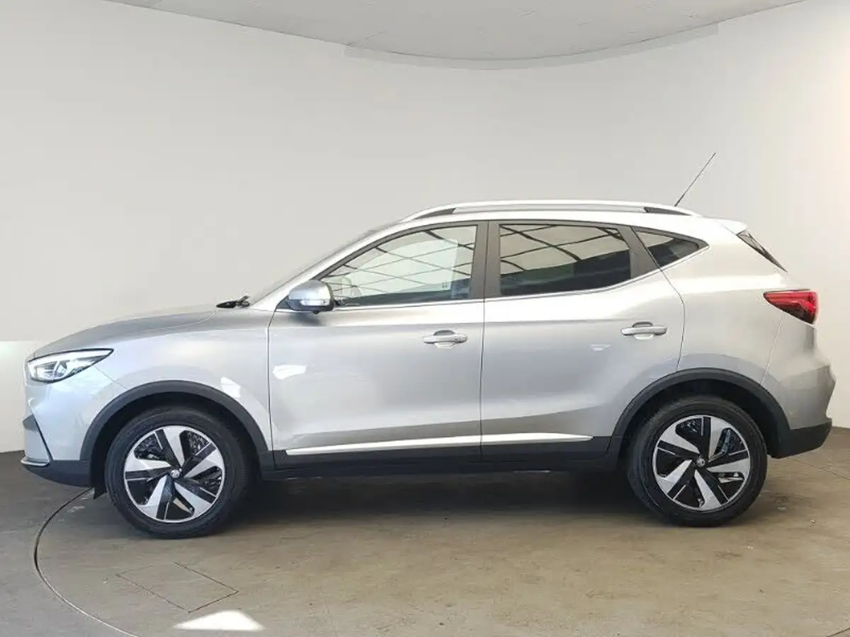 2025-mg-zs-suv-e-trophy-connect-ev-176ps-big-3