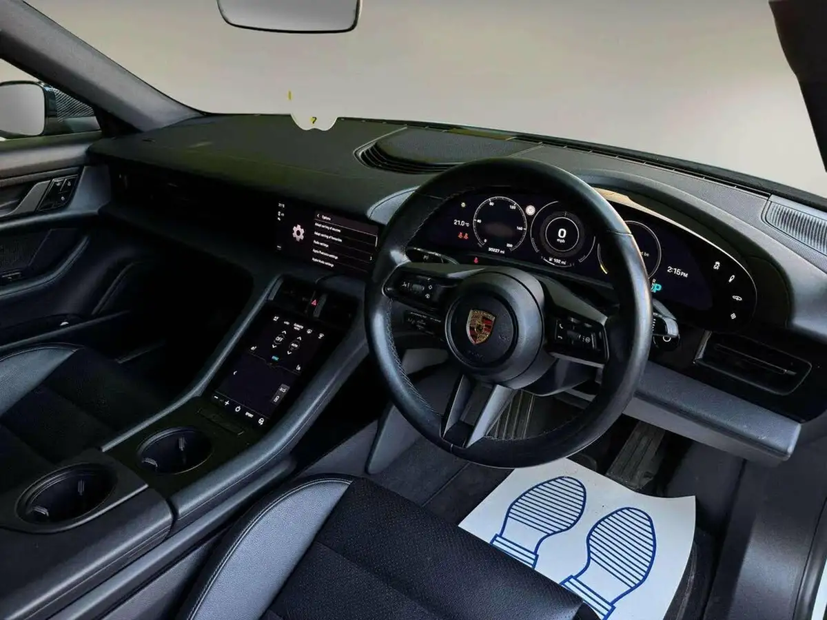 2020-porsche-taycan-e-4s-571ps-performance-battery-plus-big-11