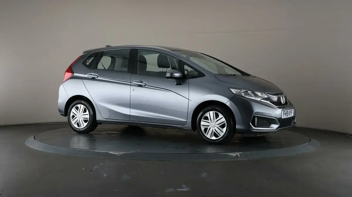 2019-honda-jazz-13-i-vtec-s-big-51