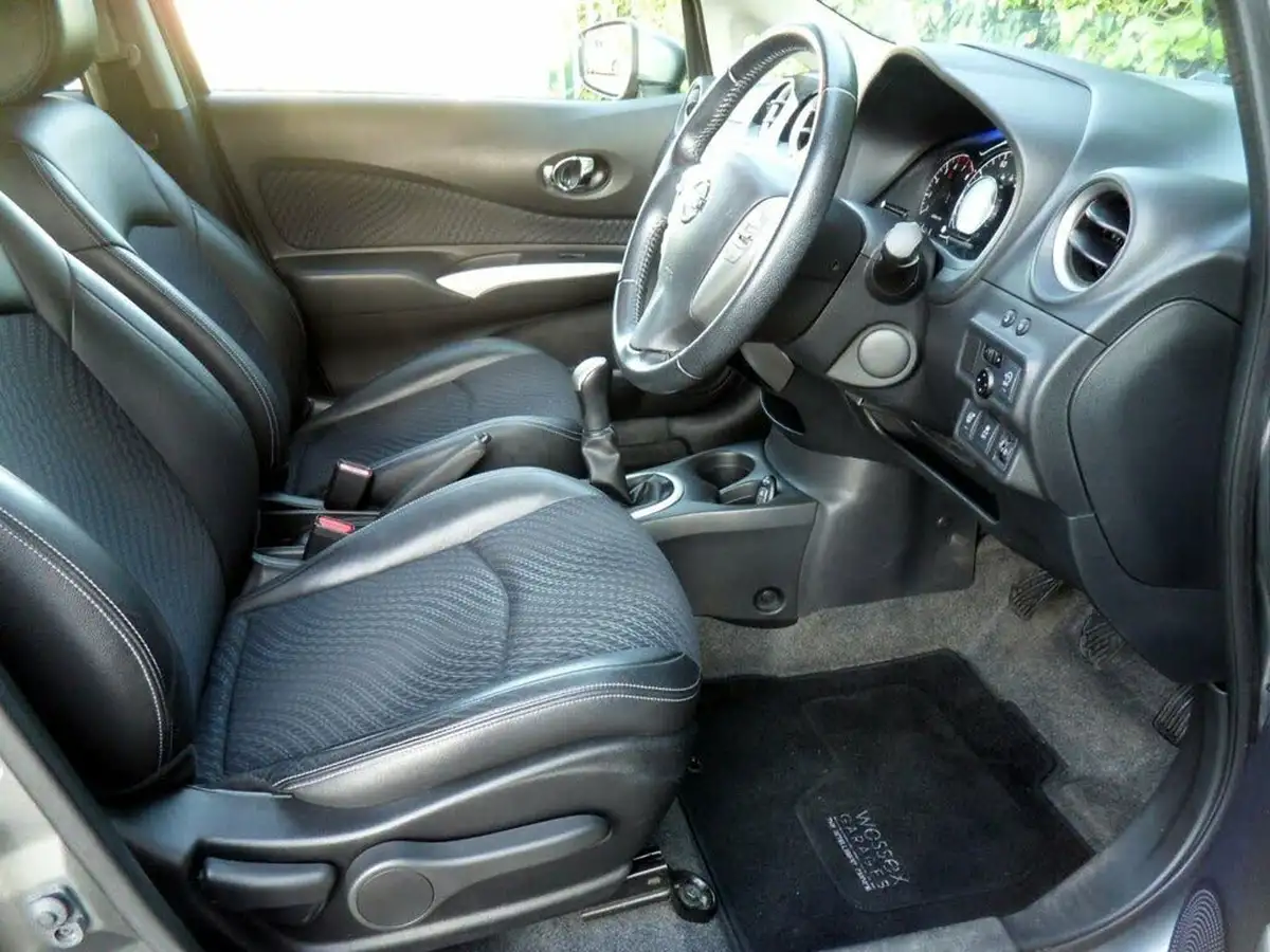 2015-nissan-note-12-tekna-big-4