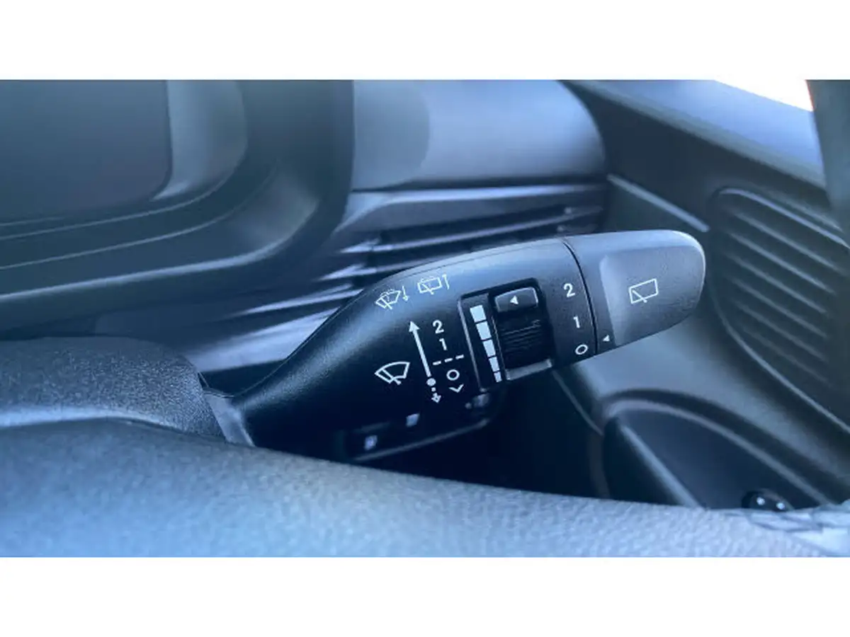 2022-hyundai-i20-10-t-gdi-se-connect-eclutch-imt-big-24
