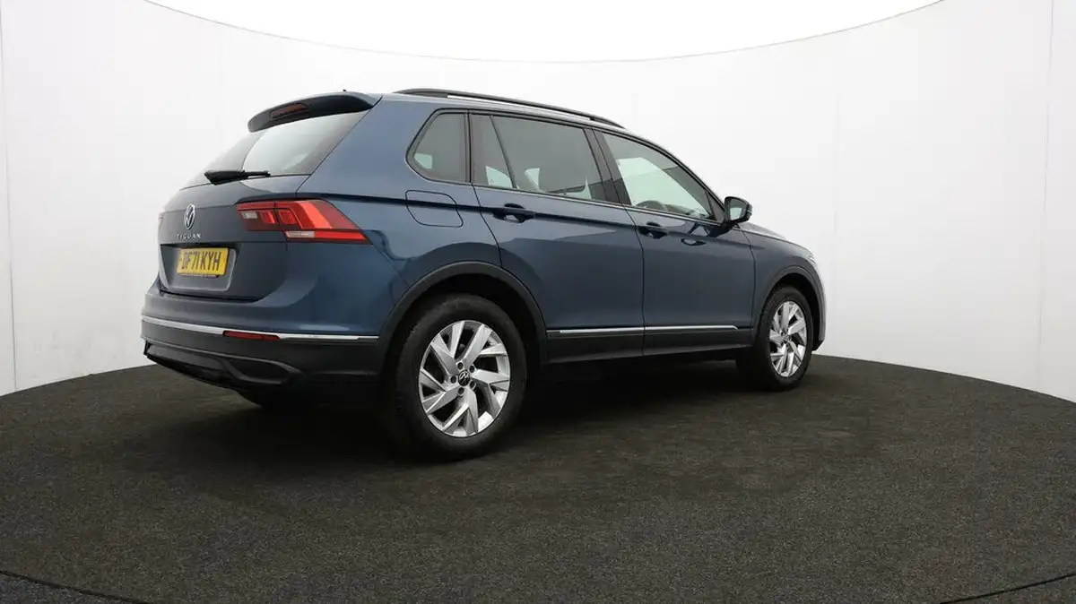 2022-volkswagen-tiguan-15-tsi-life-150ps-big-32