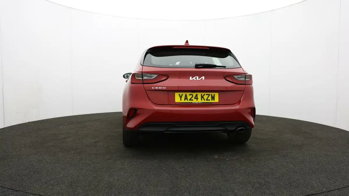 2024-kia-ceed-15-t-gdi-2-138bhp-hatchback-big-36
