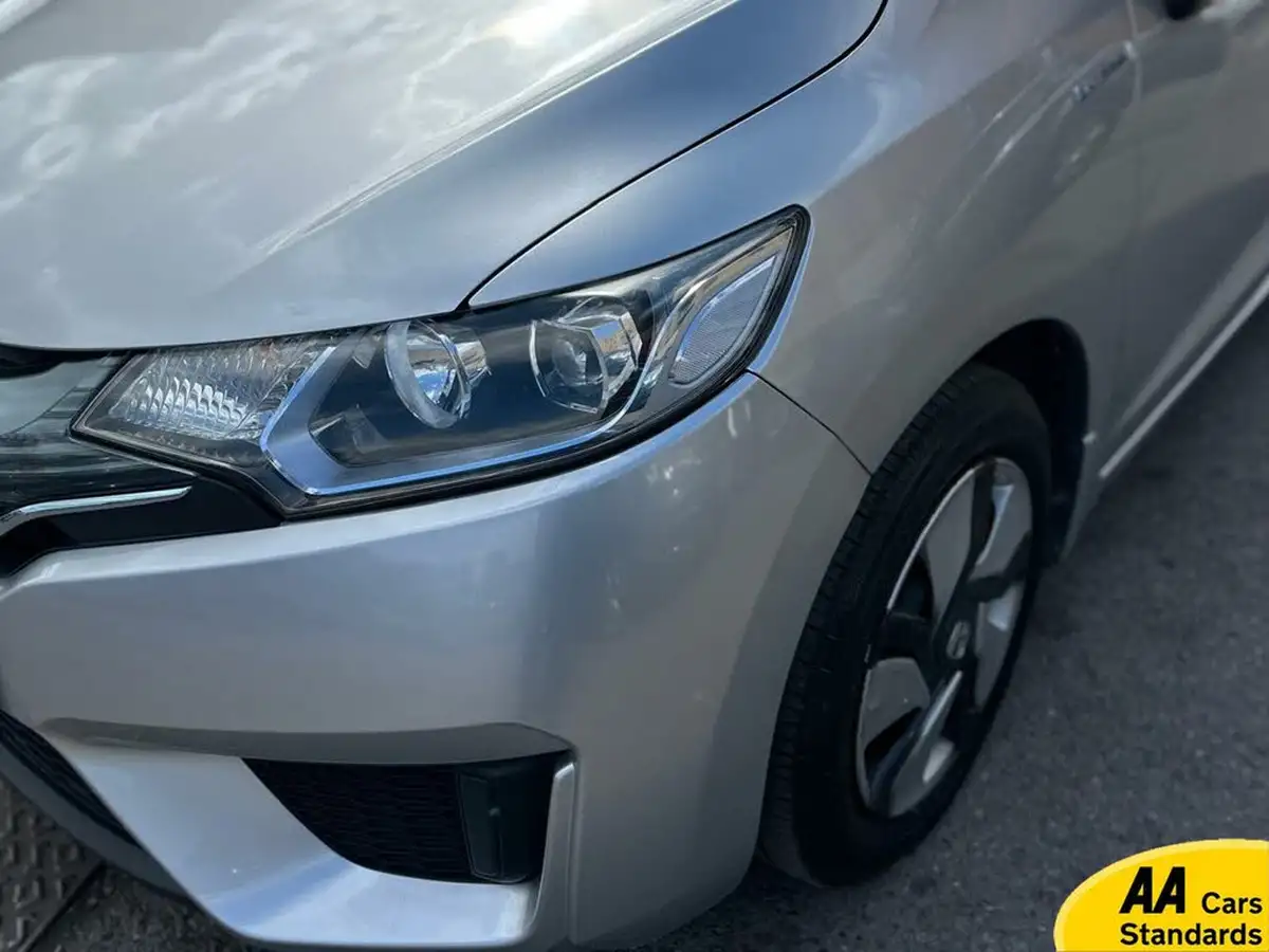 2014-honda-jazz-big-30