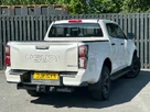 2021-isuzu-d-max-19td-v-cross-auto-small-8
