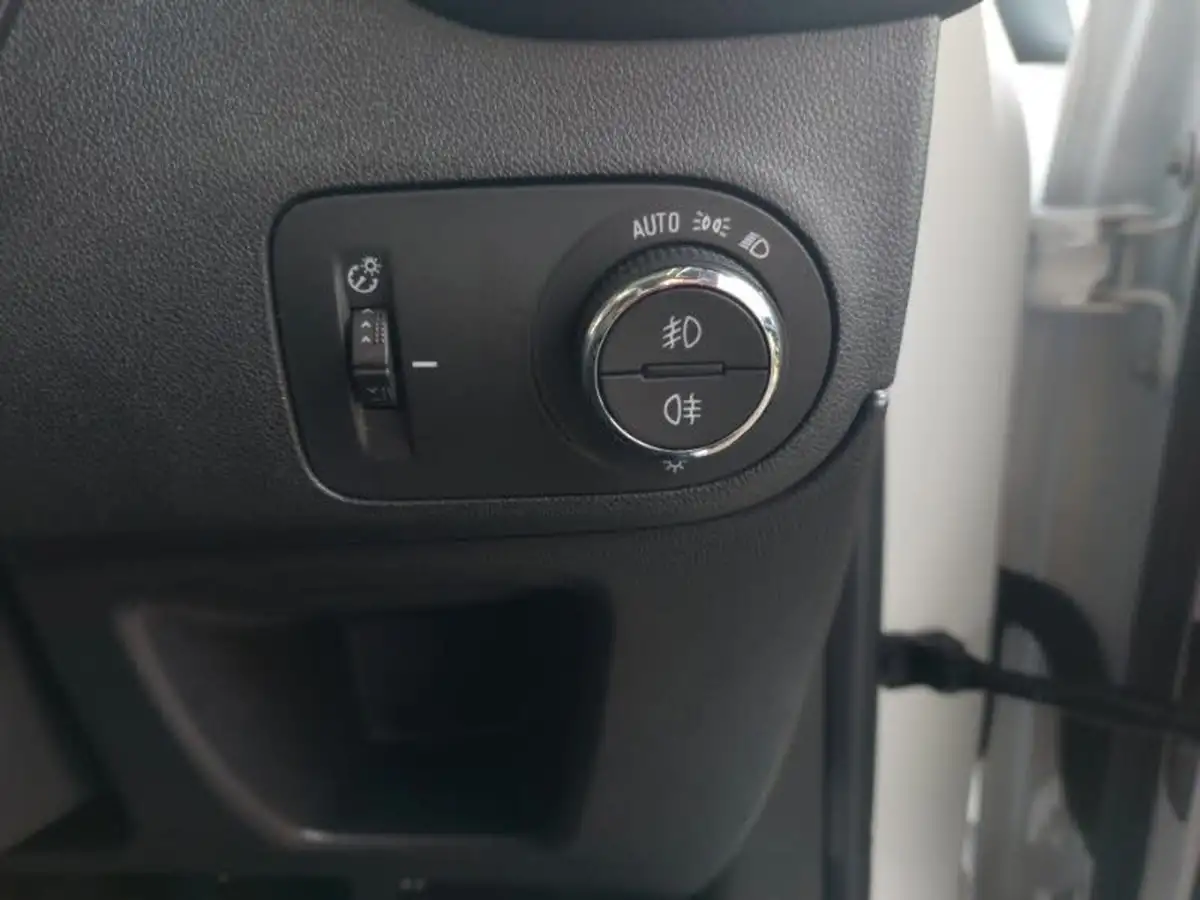 2022-vauxhall-crossland-15-ultimate-110ps-big-11