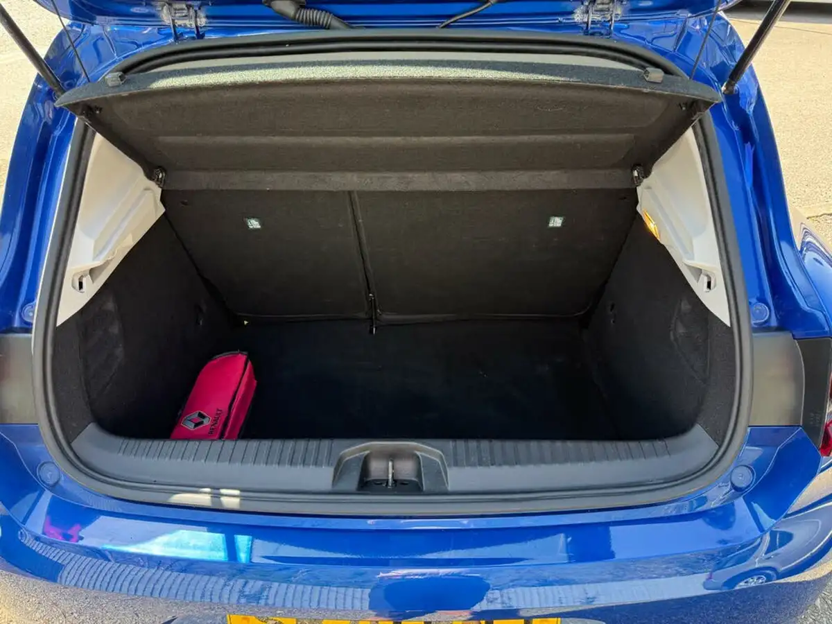 2021-renault-clio-10-sce-play-75bhp-big-8