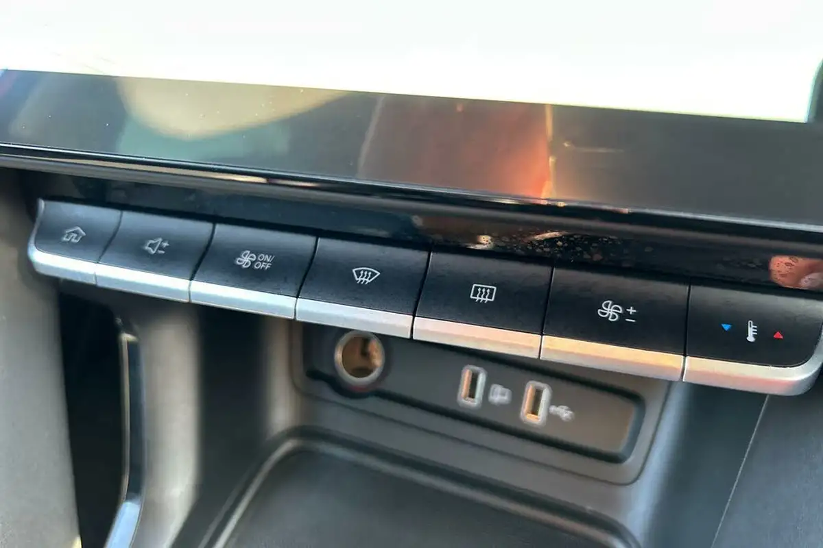 2024-mg-zs-suv-10t-gdi-exclusive-big-11