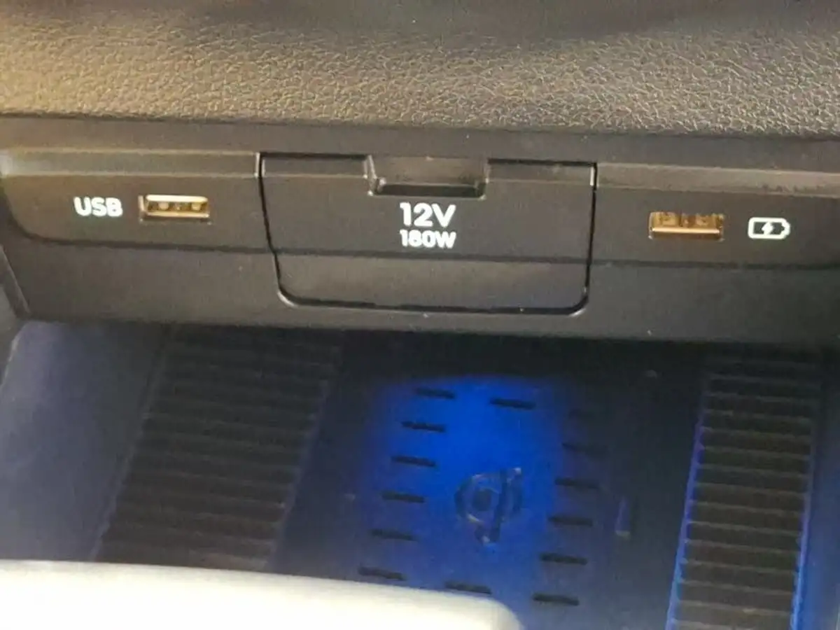 2023-hyundai-bayon-10-t-gdi-premium-100ps-dct-big-14