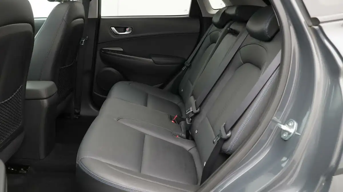 2023-hyundai-kona-e-ultimate-204ps-64kwh-105kw-obc-big-16