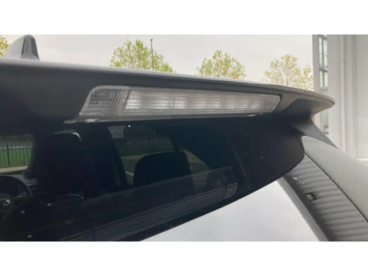2024-toyota-yaris-cross-15-vvt-i-gr-sport-114bhp-big-23