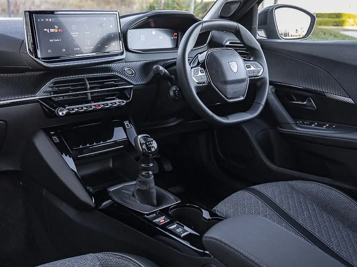 2025-peugeot-2008-suv-12-puretech-allure-130ps-big-12