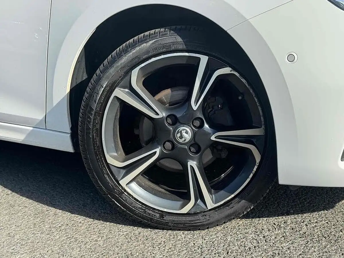 2022-vauxhall-corsa-12i-elite-edition-big-3