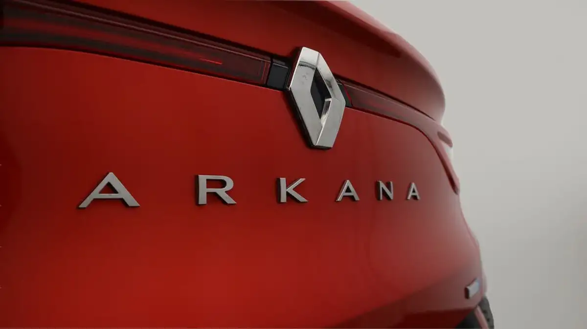 2022-renault-arkana-16-iconic-big-21