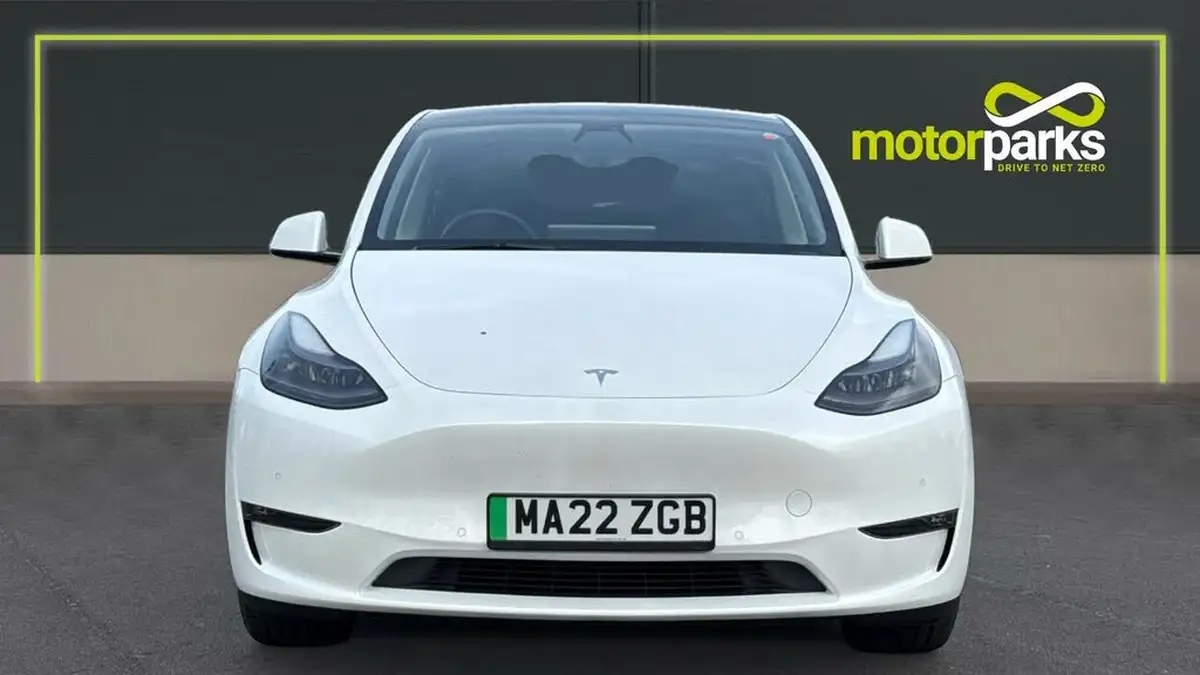 2022-tesla-model-y-e-long-range-big-7