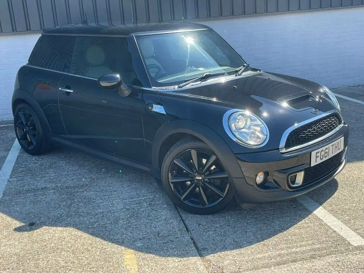 2011-mini-cooper-20td-cooper-sd-hatchback-3d-big-70